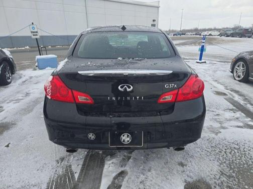 2013 INFINITI G37x Base