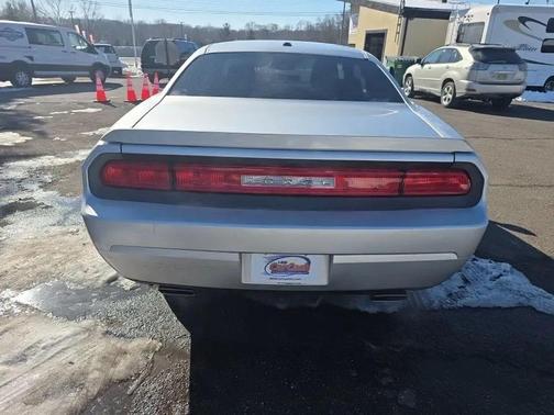 2012 Dodge Challenger SXT