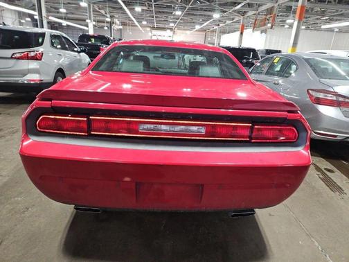 2013 Dodge Challenger SXT