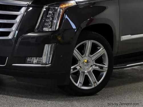 2017 Cadillac Escalade Luxury