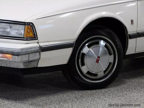 1987 Oldsmobile Delta 88 Brougham 4D Sedan