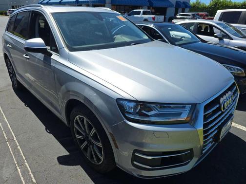 2017 Audi Q7 3.0T Premium