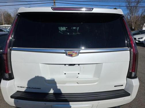 2018 Cadillac Escalade Premium Luxury