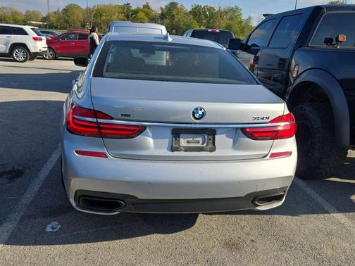 2016 BMW 750 i xDrive