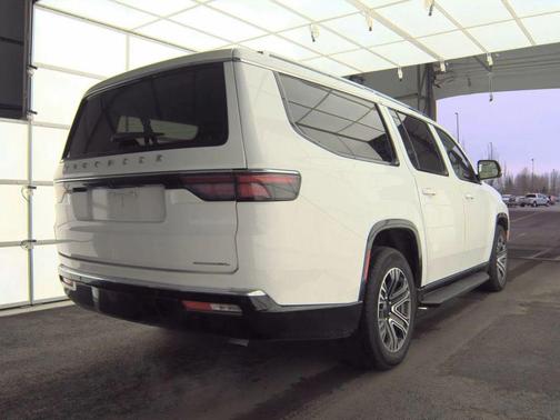 2023 Jeep Wagoneer L Series II 4x4