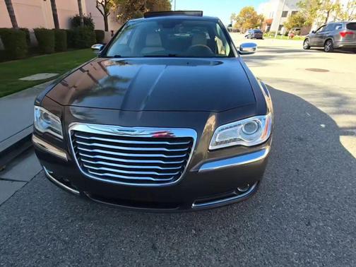 2014 Chrysler 300C Base