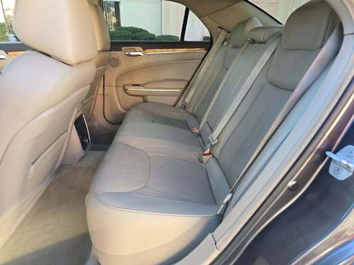 2014 Chrysler 300C Base