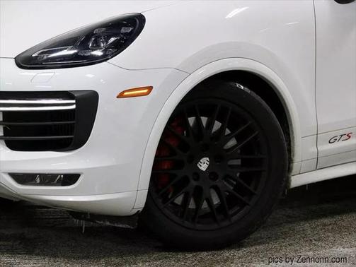 2016 Porsche Cayenne GTS