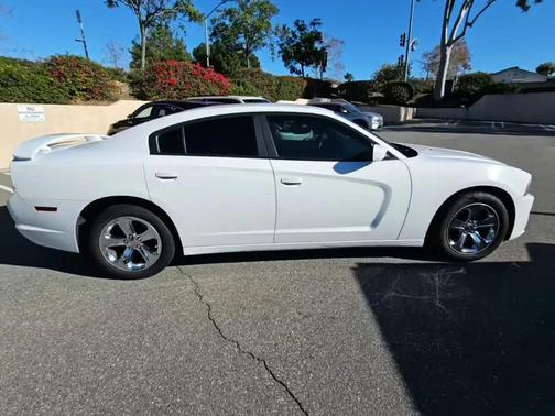 2014 Dodge Charger SE