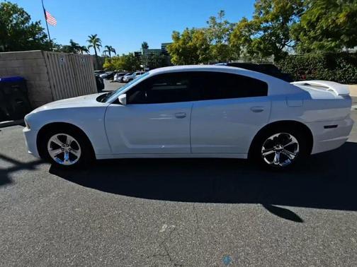 2014 Dodge Charger SE