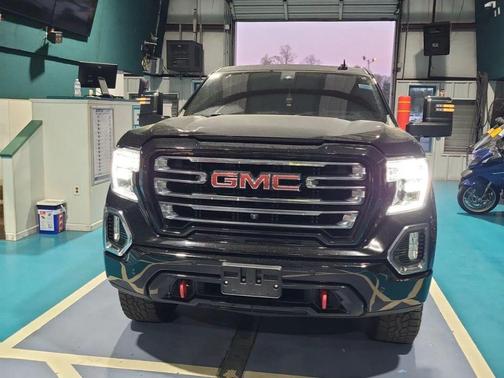 Black 2021 GMC Sierra 1500 AT4