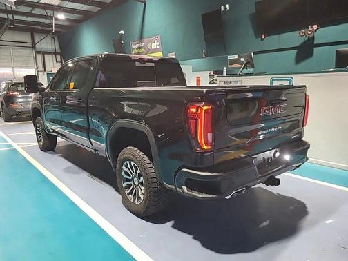 Black 2021 GMC Sierra 1500 AT4