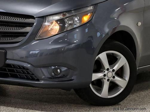 2016 Mercedes-Benz Metris Base
