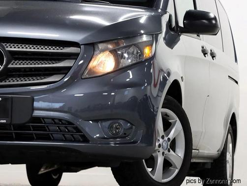 2016 Mercedes-Benz Metris Base