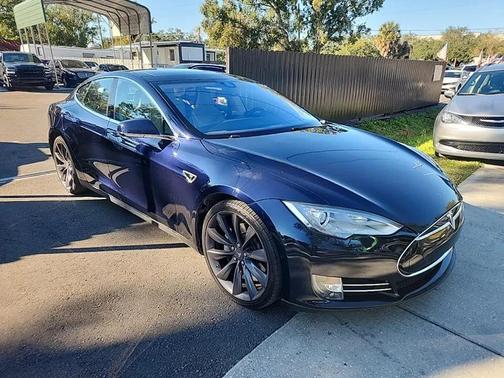 2015 Tesla Model S 85