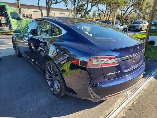 2015 Tesla Model S 85