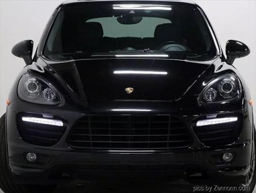 2013 Porsche Cayenne GTS