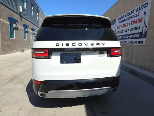 2020 Land Rover Discovery Landmark Edition
