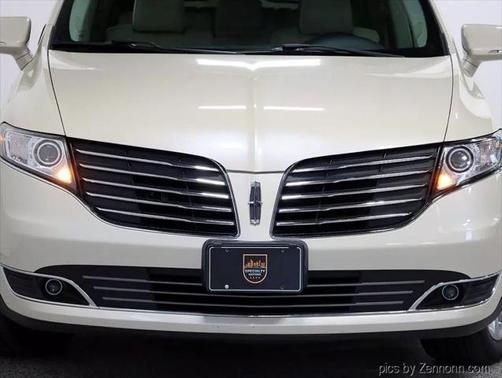 2018 Lincoln MKT Reserve
