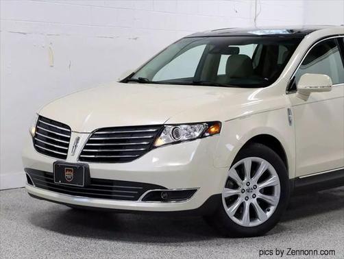 2018 Lincoln MKT Reserve