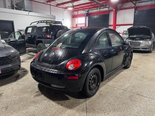 2010 Volkswagen New Beetle 2.5L