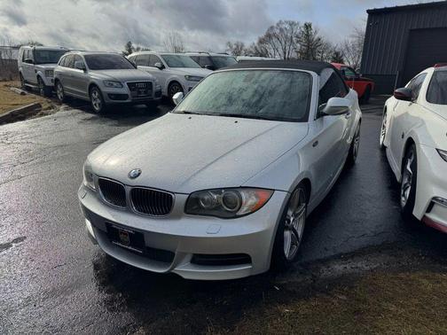 2011 BMW 135 135i Convertible 2D