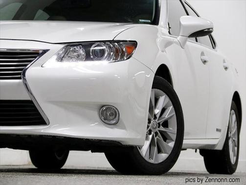 2015 Lexus ES 300h Base