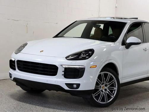 2017 Porsche Cayenne Platinum Edition