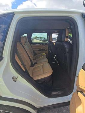 2017 Porsche Cayenne Platinum Edition