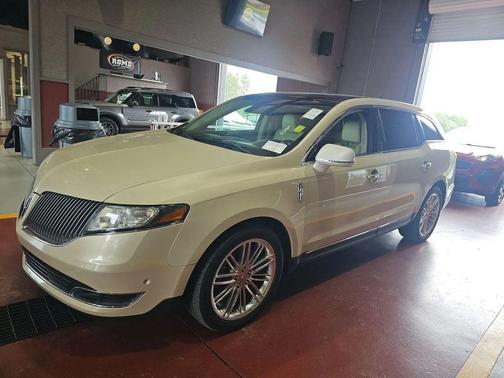 Platinum Dune Metallic Tri-Coat 2016 Lincoln MKT EcoBoost