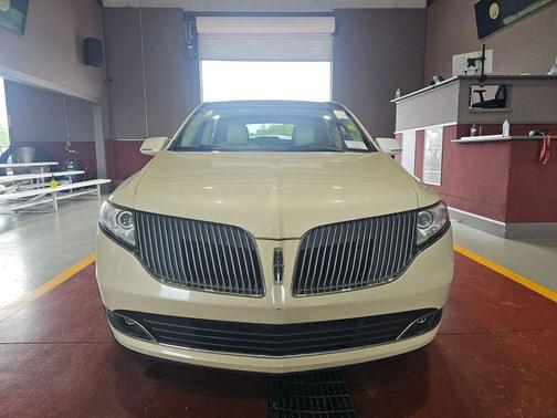 Platinum Dune Metallic Tri-Coat 2016 Lincoln MKT EcoBoost