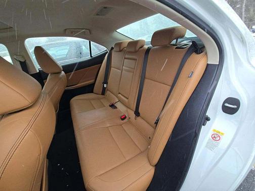 2018 Lexus IS 300 Base