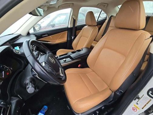 2018 Lexus IS 300 Base