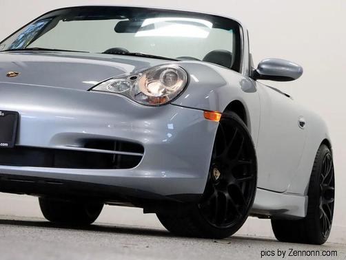 2003 Porsche 911 Carrera 4
