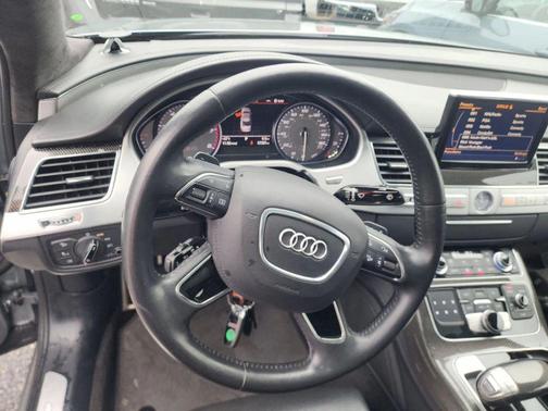 2013 Audi S8 4.0T