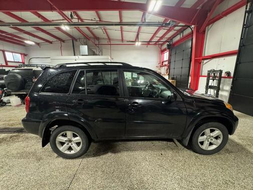 2004 Toyota RAV4 Base