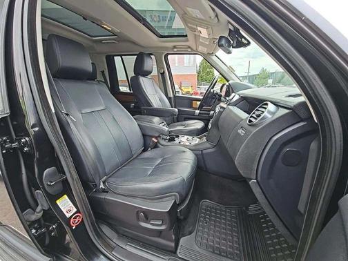 2016 Land Rover LR4 Base