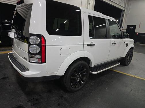 2016 Land Rover LR4 Base