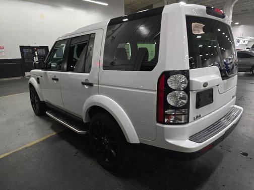 2016 Land Rover LR4 Base