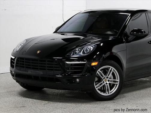 2017 Porsche Macan Base