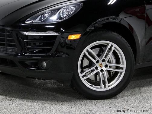 2017 Porsche Macan Base