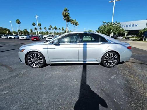 2017 Lincoln Continental Select