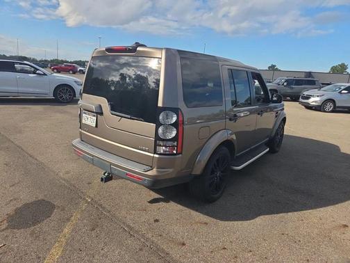 2016 Land Rover LR4 Base