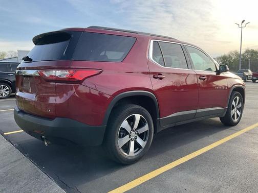2021 Chevrolet Traverse LT Leather