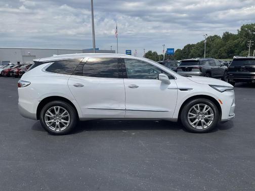 White Frost Tri-Coat 2023 Buick Enclave Essence