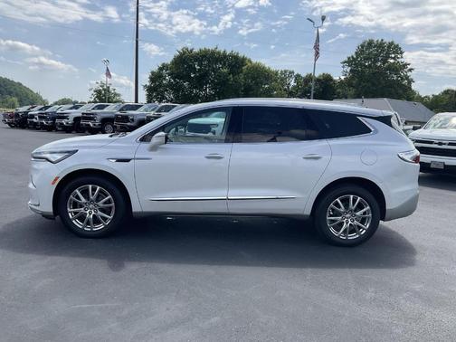 White Frost Tri-Coat 2023 Buick Enclave Essence