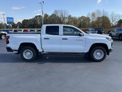 2024 Chevrolet Colorado WT