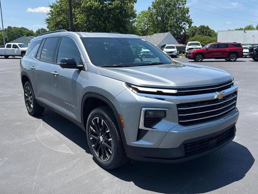 Sterling Gray Metallic 2026 Chevrolet Traverse LT