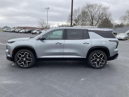 Sterling Gray Metallic 2024 Chevrolet Traverse RS