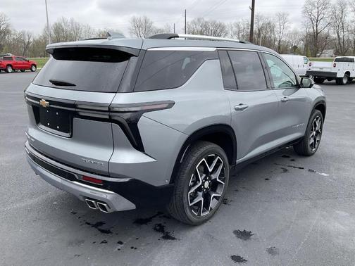 Sterling Gray Metallic 2024 Chevrolet Traverse RS